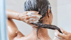 Vlasy budú dvojnásobne objemnejšie – tento banálny trik sa stal hitom