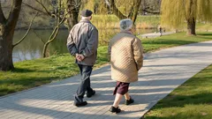 Presne toľko minút denne treba chodiť po päťdesiatke, aby ste schudli