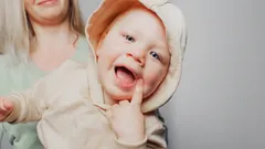 Tajomstvo detského smiechu: prečo sa bábätká smejú skôr, než začnú hovoriť?
